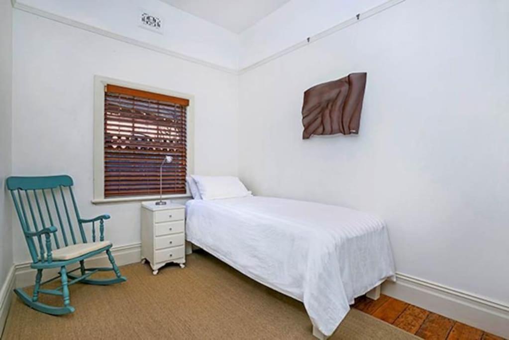 Fab05-charming Leafy 3br Home, Walk To Manly Holiday home *